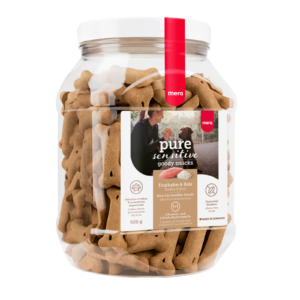 Tub of MERA PURE Turkey & Rice Goody Snacks